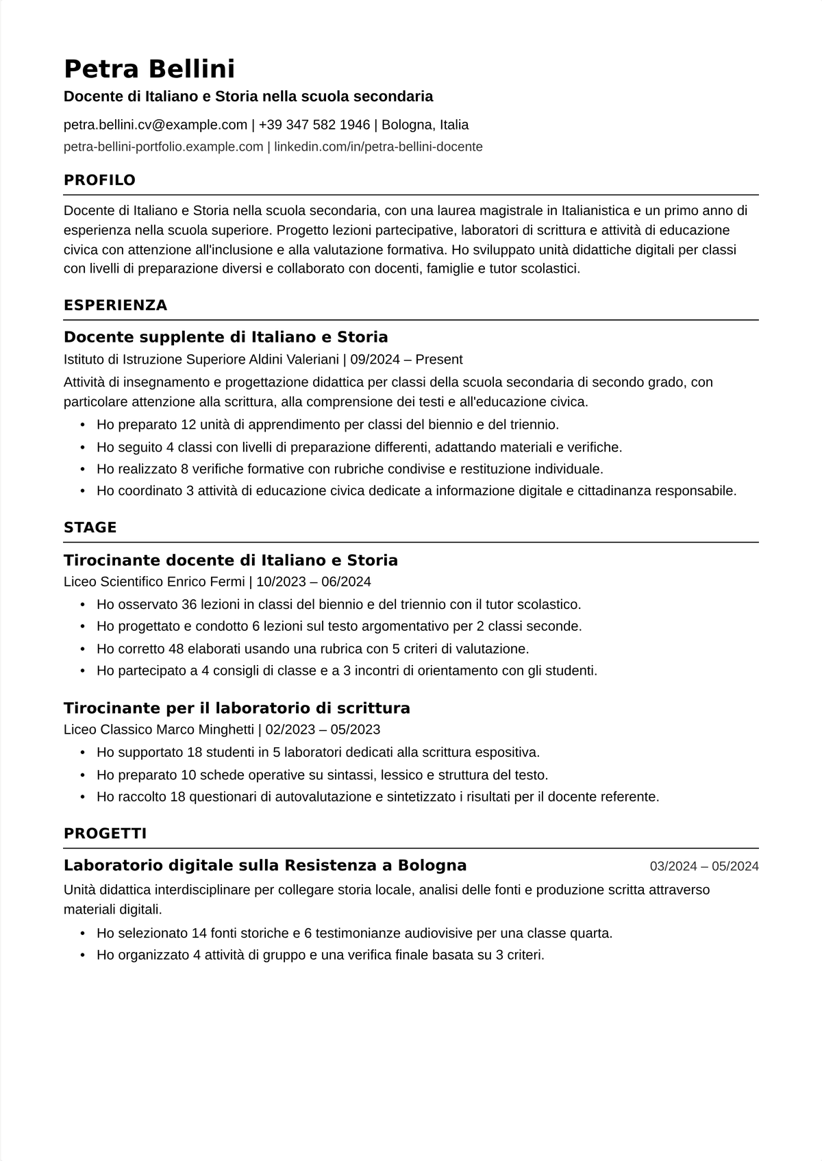 Esempio di curriculum per docente di scuola secondaria: curriculum di livello iniziale di un docente di materia, con la classe di concorso in primo piano e la prova di saper gestire un orario pieno.